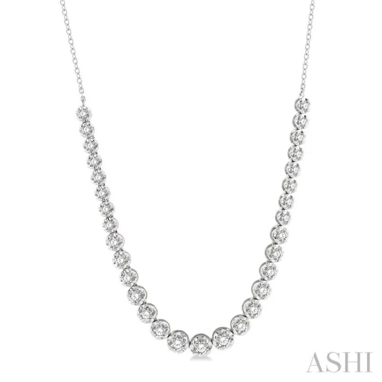 2 ctw Round Cut Diamond Illusion Necklace in 14K White Gold