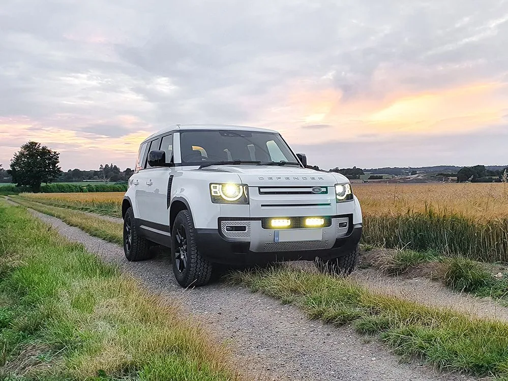 Land Rover Defender (2020 ) - LR-750 Grille Kit