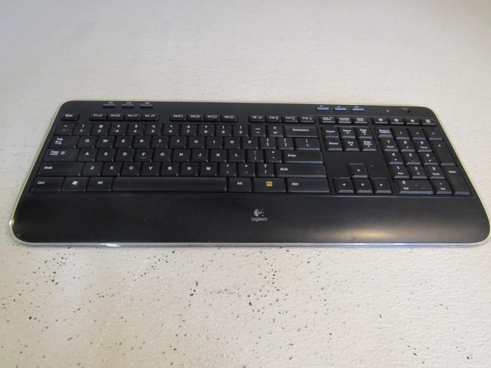 Logitech Wireless Keyboard and Mouse Combo Black K520 M310 -- Used